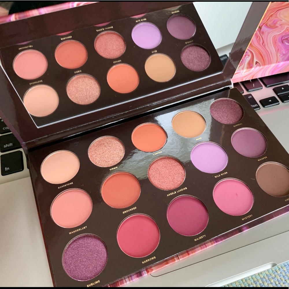 2/$30  New Zion Hipdot eyeshadow palette